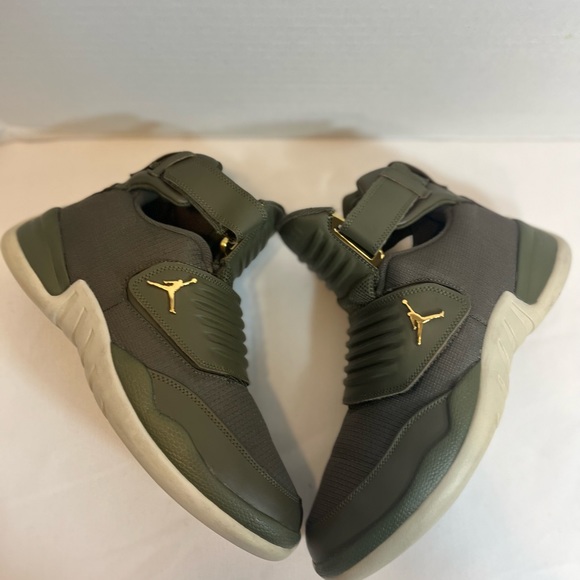 Jordan Generation 23 Medium Olive Size 9 - Picture 12 of 14